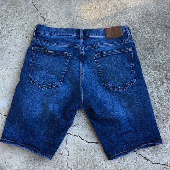 EUC H&M slim fit denim Bermuda shorts - Picture 2 of 12